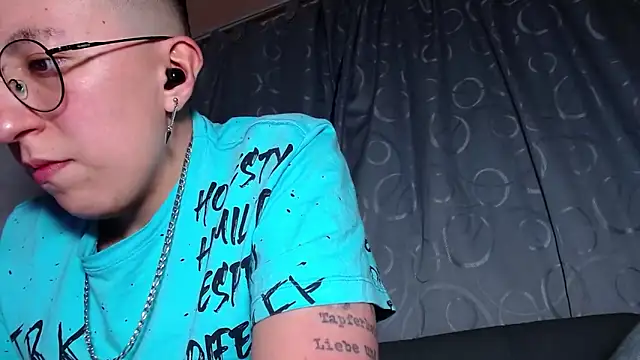 Sexyboy 666 online show from November 2025 12:44:02 AM