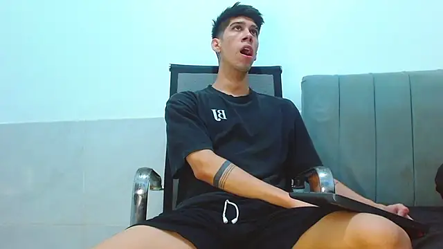 jhony-sex online show from July 2026 07:13:01 AM