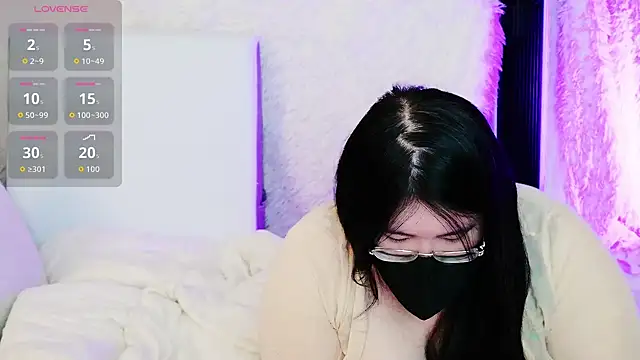 Snapshot of Kara-Nuna chatting on July 2026 02:07:01 AM Kara-Nuna online show from July 2026 02:07:01 AM