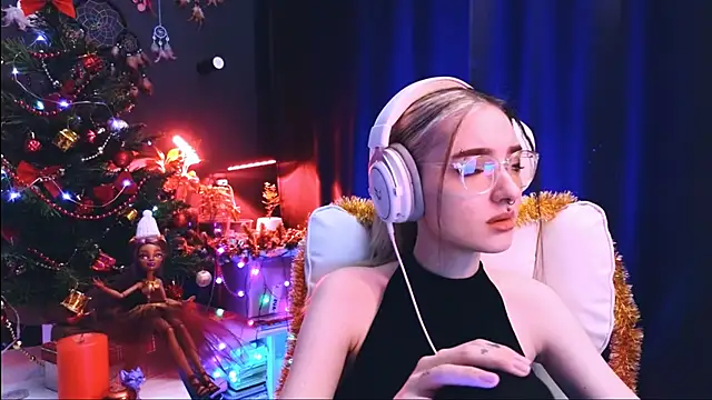 Avi Nile online show from December 2024 02:19:02 AM