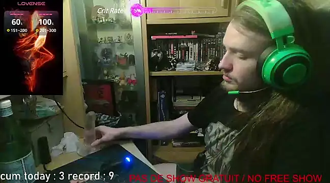 nicolasdumand21 online show from December 2024 10:27:02 PM