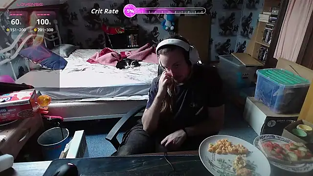 nicolasdumand21 online show from December 2025 01:52:02 PM