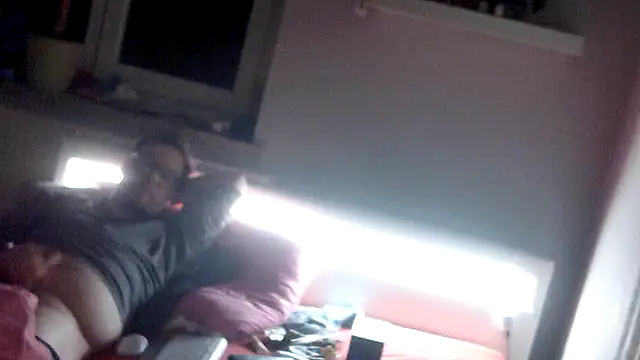 Snapshot of larsgessner30 chatting on February 2026 01:55:02 AM larsgessner30 online show from February 2026 01:55:02 AM