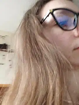 Milky flexy cat online show from March 2025 02:08:01 PM