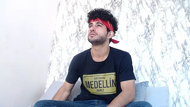 Moon and aaron online show from February 2026 01:40:01 PM