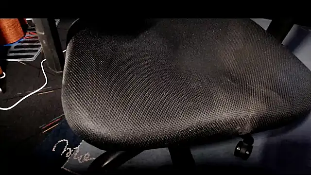 stratos009 online show from February 2025 05:45:01 AM