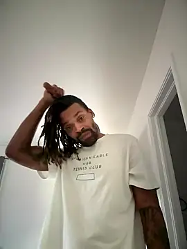 1BeautyN1Beast online show from January 2026 03:14:02 PM