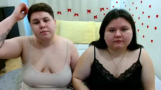 BeckyAndHellen online show from October 2025 11:40:01 AM