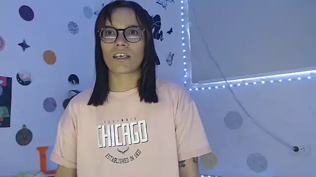 Snapshot of Yaumiko chatting on January 2025 04:44:01 PM Yaumiko online show from January 2025 04:44:01 PM