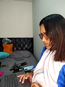 Yaumiko online show from March 2026 08:15:02 PM