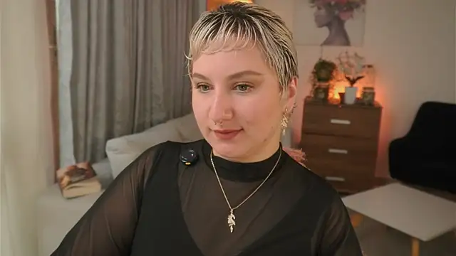 Snapshot of Ximenna_Cruz chatting on January 2026 12:10:02 PM Ximenna Cruz online show from January 2026 12:10:02 PM