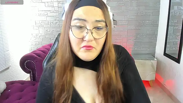 conniejames m online show from September 2025 12:40:01 PM