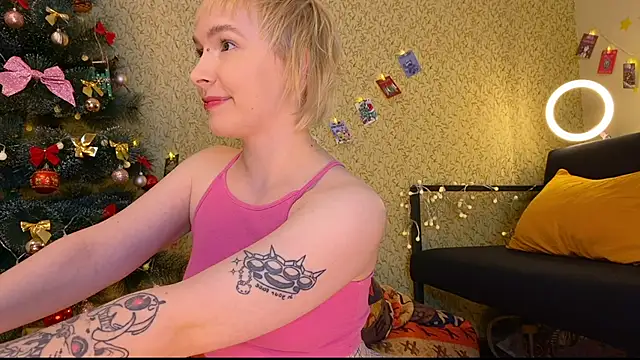 Snapshot of EmmyAmbros chatting on January 2025 06:20:02 PM EmmyAmbros online show from January 2025 06:20:02 PM