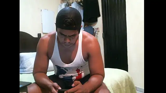 Snapshot of lozter345 chatting on April 2026 04:54:01 AM lozter345 online show from April 2026 04:54:01 AM