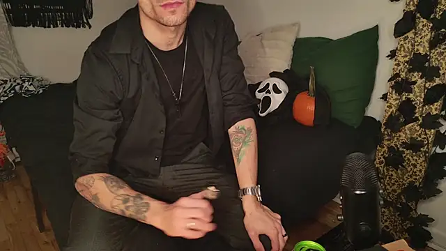 JackDesFeux online show from October 2025 08:49:01 AM