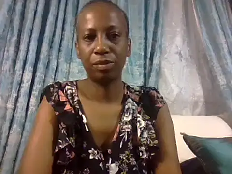 Snapshot of AfricanPrincesss2 chatting on December 2024 10:07:01 PM AfricanPrincesss2 online show from December 2024 10:07:01 PM