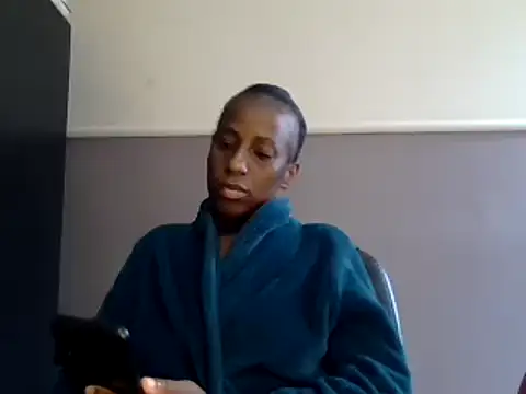 Snapshot of AfricanPrincesss2 chatting on December 2024 11:33:01 AM AfricanPrincesss2 online show from December 2024 11:33:01 AM