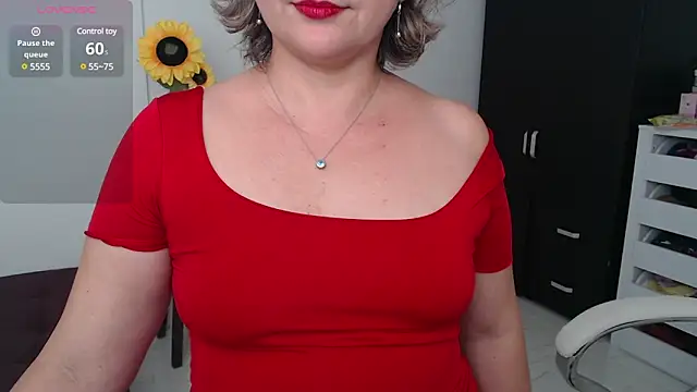 Snapshot of ana_milf chatting on December 2024 04:27:02 PM ana milf online show from December 2024 04:27:02 PM