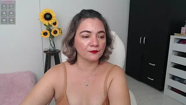 Snapshot of ana_milf chatting on December 2024 01:58:01 AM ana milf online show from December 2024 01:58:01 AM