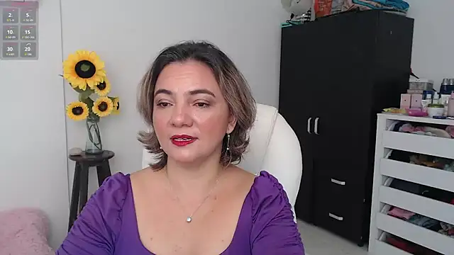Snapshot of ana_milf chatting on December 2024 12:27:01 PM ana milf online show from December 2024 12:27:01 PM