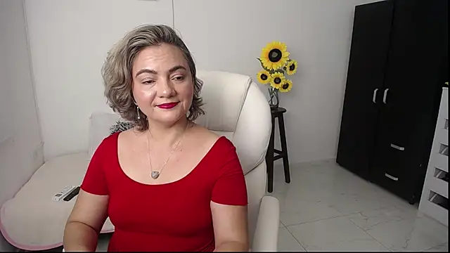 Snapshot of ana_milf chatting on January 2025 11:57:01 AM ana milf online show from January 2025 11:57:01 AM