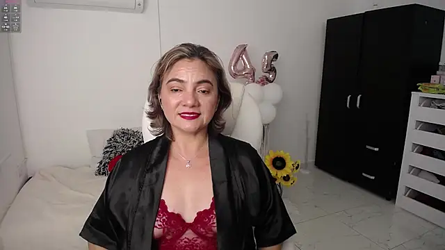 Snapshot of ana_milf chatting on January 2025 04:09:01 PM ana milf online show from January 2025 04:09:01 PM