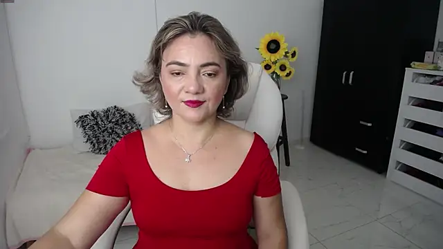 Snapshot of ana_milf chatting on February 2025 11:54:01 AM ana milf online show from February 2025 11:54:01 AM