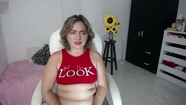 Snapshot of ana_milf chatting on February 2025 02:46:01 PM ana milf online show from February 2025 02:46:01 PM