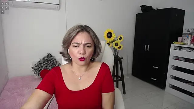 Snapshot of ana_milf chatting on February 2025 11:39:02 AM ana milf online show from February 2025 11:39:02 AM