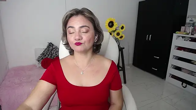 Snapshot of ana_milf chatting on February 2025 11:49:01 AM ana milf online show from February 2025 11:49:01 AM