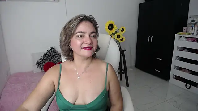 Snapshot of ana_milf chatting on February 2025 02:57:02 PM ana milf online show from February 2025 02:57:02 PM