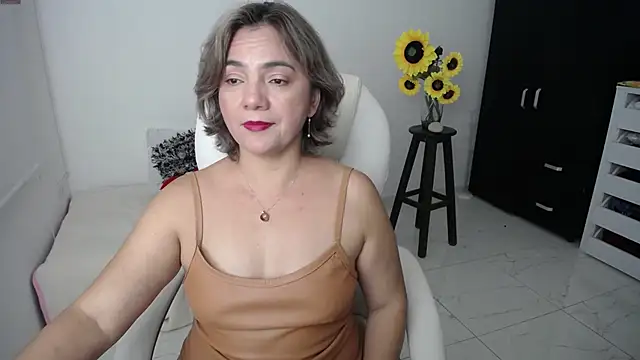 Snapshot of ana_milf chatting on March 2025 10:21:02 PM ana milf online show from March 2025 10:21:02 PM