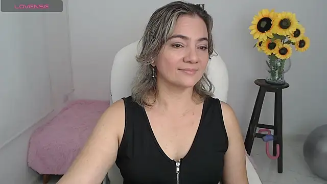 Snapshot of ana_milf chatting on October 2025 01:41:02 PM ana milf online show from October 2025 01:41:02 PM