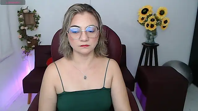 Snapshot of ana_milf chatting on May 2026 01:41:01 PM ana milf online show from May 2026 01:41:01 PM