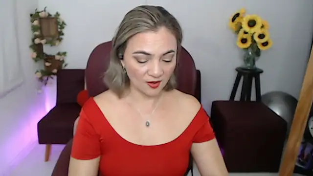 Snapshot of ana_milf chatting on May 2026 01:51:02 PM ana milf online show from May 2026 01:51:02 PM