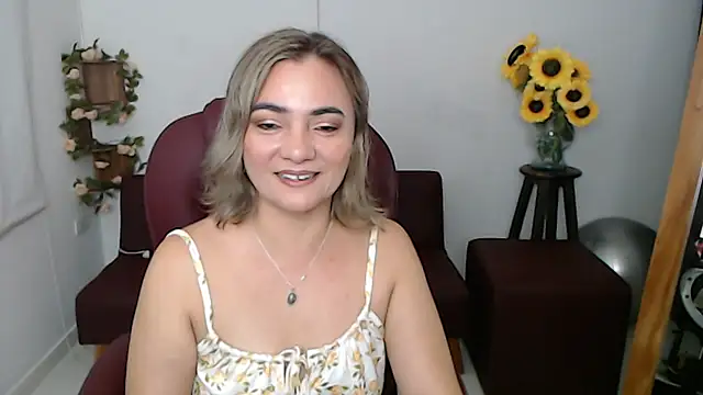 Snapshot of ana_milf chatting on May 2026 02:46:01 PM ana milf online show from May 2026 02:46:01 PM