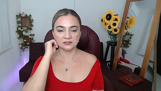 Snapshot of ana_milf chatting on June 2026 02:33:01 PM ana milf online show from June 2026 02:33:01 PM