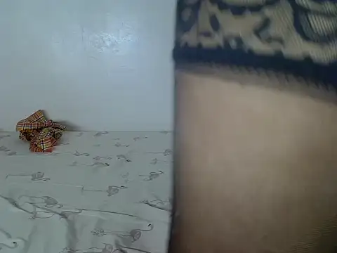 laetitia  online show from February 2026 06:01:01 AM