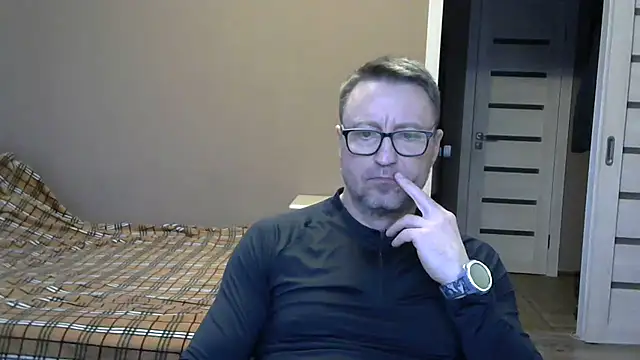 Snapshot of HarrySnake chatting on December 2024 10:27:02 AM HarrySnake online show from December 2024 10:27:02 AM