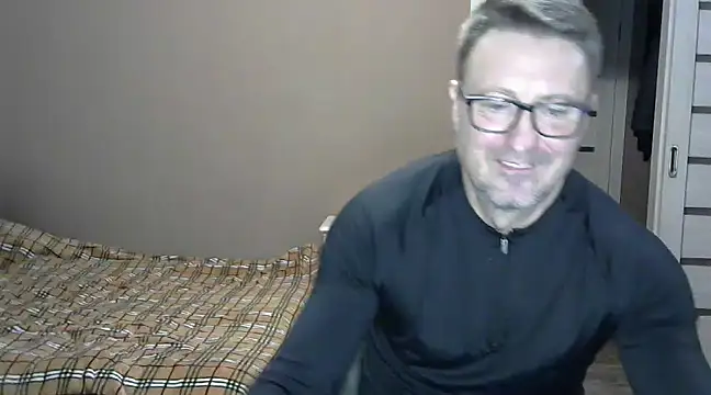 Snapshot of HarrySnake chatting on December 2024 02:11:01 PM HarrySnake online show from December 2024 02:11:01 PM