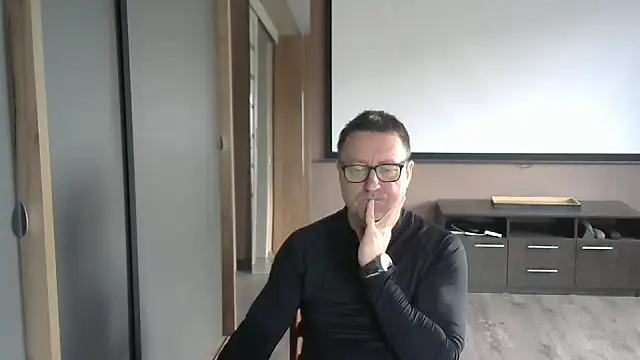 Snapshot of HarrySnake chatting on October 2025 06:45:01 AM HarrySnake online show from October 2025 06:45:01 AM