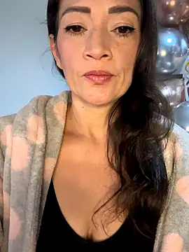 Yulia sx online show from October 2025 09:35:01 PM