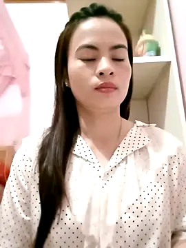 NgocQuyen2K online show from March 2025 10:04:02 PM