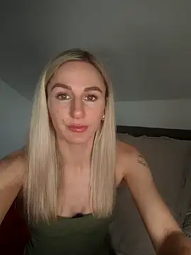 Liana Lou online show from February 2025 11:11:01 AM