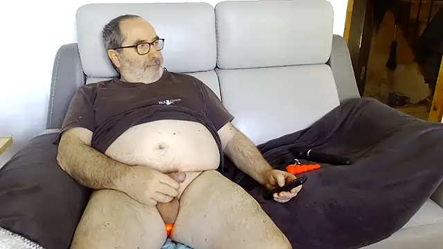 Snapshot of gillou1234 chatting on March 2025 09:07:02 AM gillou1234 online show from March 2025 09:07:02 AM