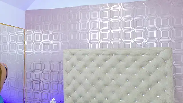 Sara Desire online show from September 2025 12:17:02 PM