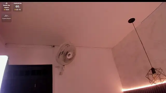 SOPHICARTERS online show from October 2025 10:59:02 AM