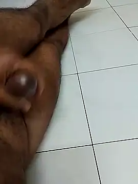 Snapshot of cenyon124 chatting on January 2025 09:08:02 AM cenyon124 online show from January 2025 09:08:02 AM