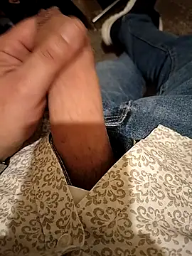 A man in public online show from October 2025 11:31:02 AM