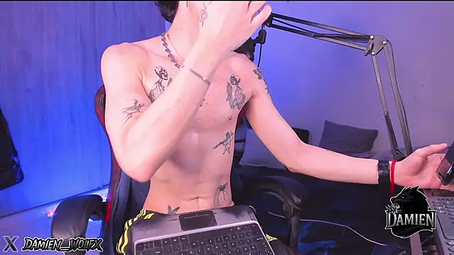 cinnamon boyxxx online show from September 2025 01:40:01 AM